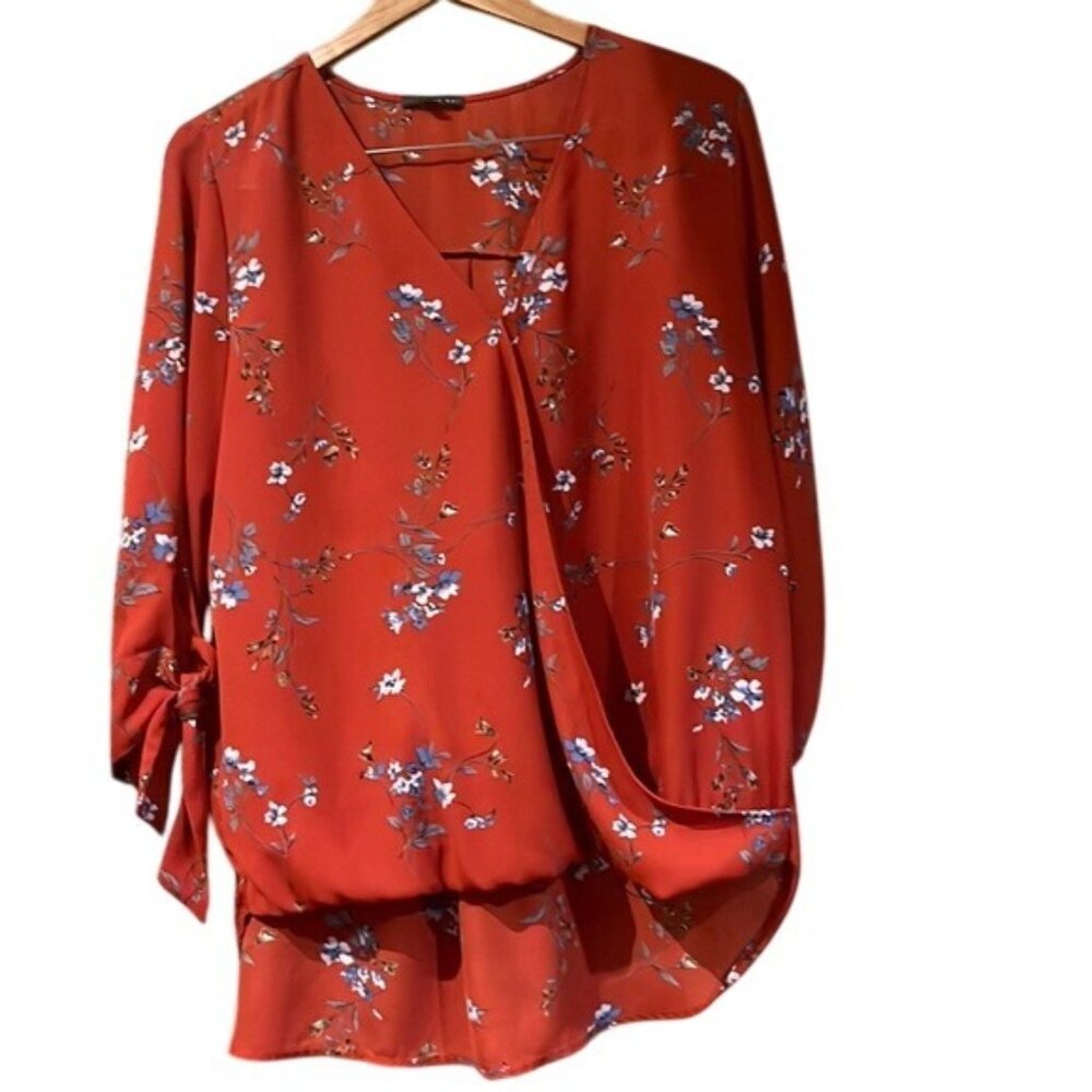 West Kei XL Red Floral Faux Wrap Blouse • Surplice V-Neck Tie Sleeve High-Low